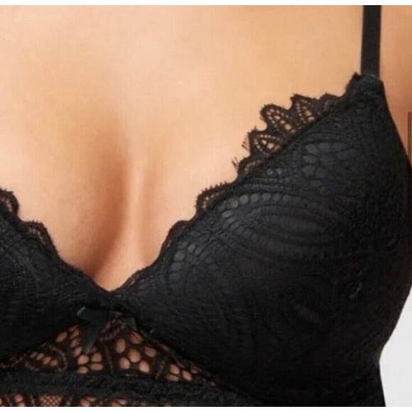 NWT! Frederick's of Hollywood Finley Black Lace Padded Bralette Bra Sz M - Picture 3 of 6